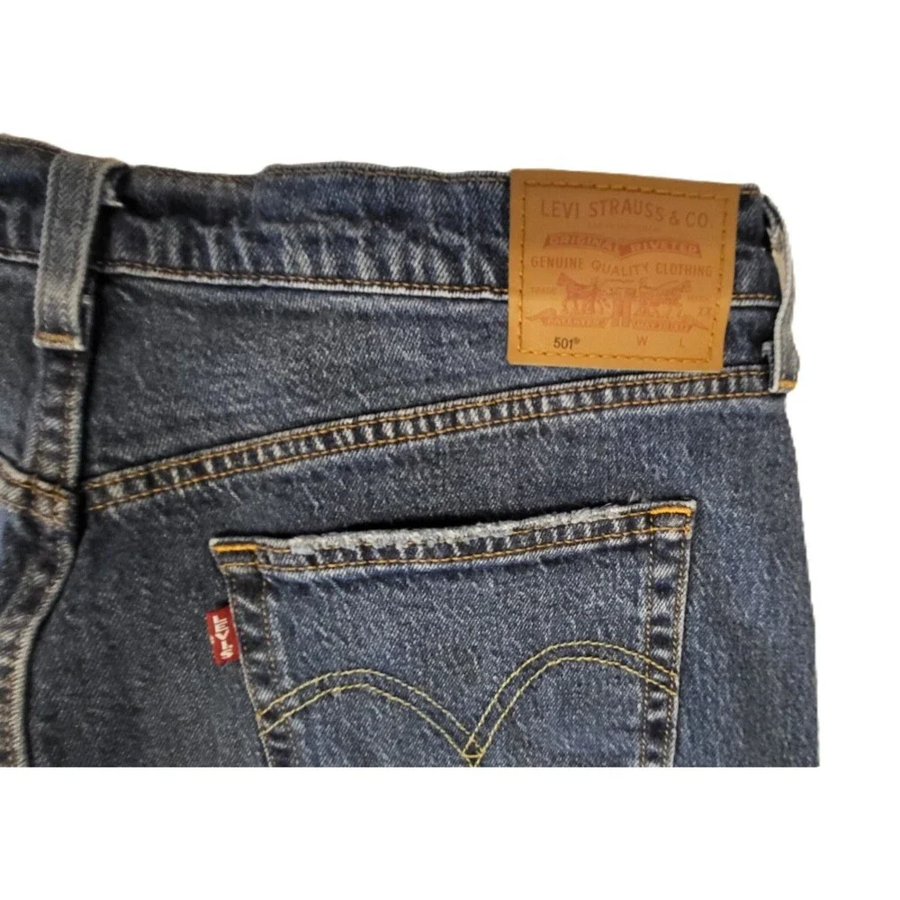 Levi’s 501 Premium Men’s Jeans W34 L32 Dark Wash Straight Leg Button Fly